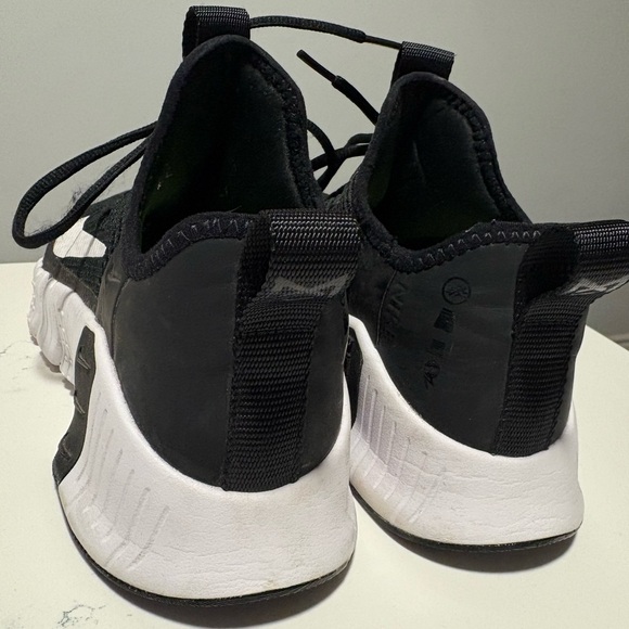 Nike Metcon Free Training Shoes - Picture 2 of 4